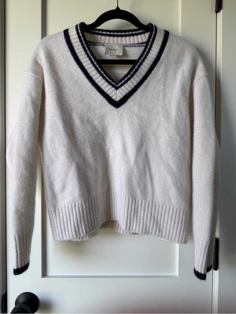 Reformation Cashmere Varsity Vneck Sweater Cream Navy XS - Picture 3 of 12